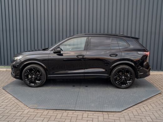 Volkswagen Tiguan 1.5 eTSI R-Line Edition | 360 Camera | Harman/ Kardon | Trekhaak | Panodak | IQ Light | Head Up |... ActivLease financial lease