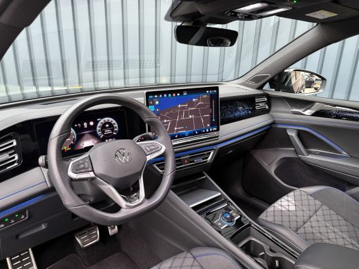 Volkswagen Tiguan 1.5 eTSI R-Line Edition | 360 Camera | Harman/ Kardon | Trekhaak | Panodak | IQ Light | Head Up |... ActivLease financial lease