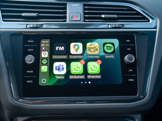 Volkswagen Tiguan 1.5 TSI 150Pk R-Line Business | Wegklapbare Trekhaak | Camera | Prijs Rijklaar!! ActivLease financial lease