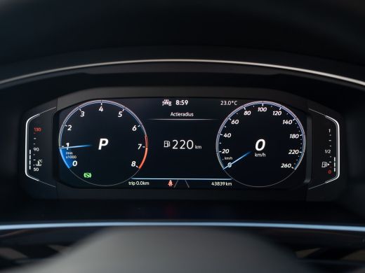 Volkswagen Tiguan 1.5 TSI 150Pk R-Line Business | Wegklapbare Trekhaak | Camera | Prijs Rijklaar!! ActivLease financial lease