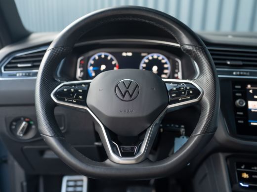 Volkswagen Tiguan 1.5 TSI 150Pk R-Line Business | Wegklapbare Trekhaak | Camera | Prijs Rijklaar!! ActivLease financial lease
