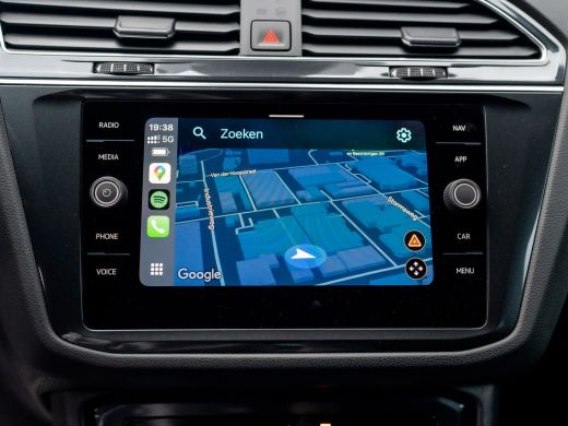 Volkswagen Tiguan 1.5 TSI R-Line Business+ | Leder | Stoelgeheugen | IQ Light | Elk. A-klep | Prijs Rijklaar!! ActivLease financial lease