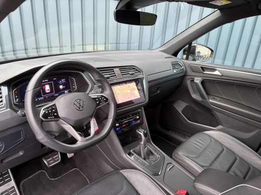 Volkswagen Tiguan 1.5 TSI R-Line Business+ | Leder | Stoelgeheugen | IQ Light | Elk. A-klep | Prijs Rijklaar!! ActivLease financial lease