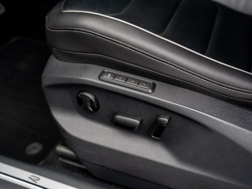 Volkswagen Tiguan 1.5 TSI R-Line Business+ | Leder | Stoelgeheugen | IQ Light | Elk. A-klep | Prijs Rijklaar!! ActivLease financial lease