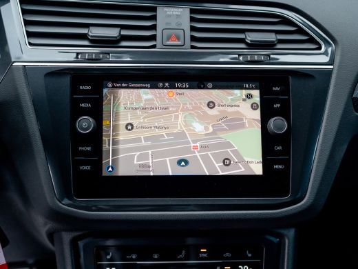 Volkswagen Tiguan 1.5 TSI R-Line Business+ | Leder | Stoelgeheugen | IQ Light | Elk. A-klep | Prijs Rijklaar!! ActivLease financial lease