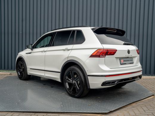 Volkswagen Tiguan 1.5 TSI R-Line Business+ | Black Style | Panodak | Headup | IQ Light | Camera | Elk. A-klep | Pri... ActivLease financial lease