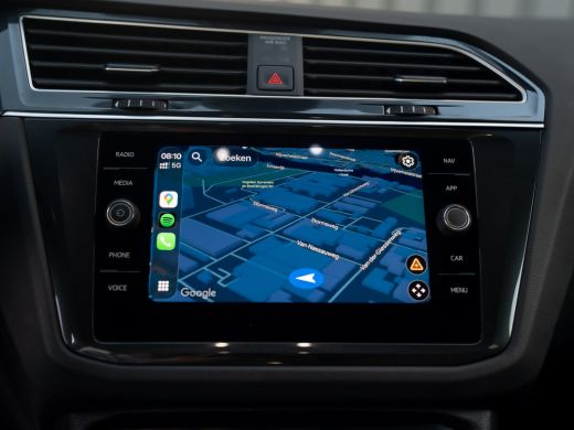 Volkswagen Tiguan 1.5 TSI R-Line Business | Trekhaak wegkl. | Head Up | Side Assist | Camera | LED | Prijs Rijklaar!! ActivLease financial lease