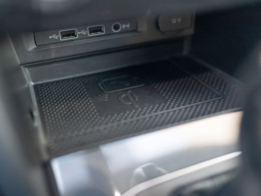 Volkswagen Tiguan 1.5 TSI R-Line Business | Trekhaak wegkl. | Head Up | Side Assist | Camera | LED | Prijs Rijklaar!! ActivLease financial lease