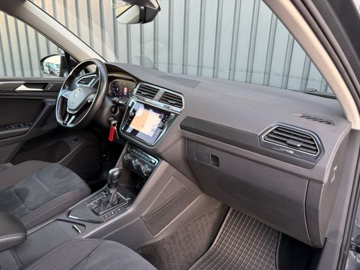 Volkswagen Tiguan 1.5 TSI R-Line Business | Trekhaak wegkl. | Head Up | Side Assist | Camera | LED | Prijs Rijklaar!! ActivLease financial lease
