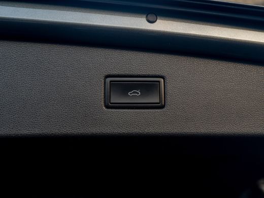 Volkswagen Tiguan 1.5 TSI R-Line Business | Trekhaak wegkl. | Head Up | Side Assist | Camera | LED | Prijs Rijklaar!! ActivLease financial lease