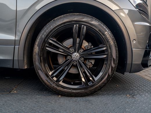 Volkswagen Tiguan 1.5 TSI R-Line Business | Trekhaak wegkl. | Head Up | Side Assist | Camera | LED | Prijs Rijklaar!! ActivLease financial lease