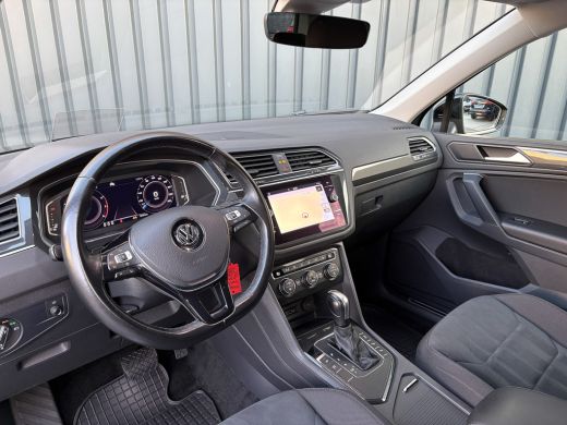 Volkswagen Tiguan 1.5 TSI R-Line Business | Trekhaak wegkl. | Head Up | Side Assist | Camera | LED | Prijs Rijklaar!! ActivLease financial lease