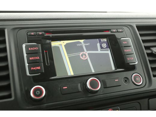 Volkswagen Transporter 2.0 TDI L2H1 | 140PK | Airco | Cruise | Navigatie | Imperiaal | Trekhaak ActivLease financial lease