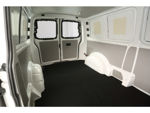 Volkswagen Transporter 2.0 TDI L2H1 | 140PK | Airco | Cruise | Navigatie | Imperiaal | Trekhaak ActivLease financial lease