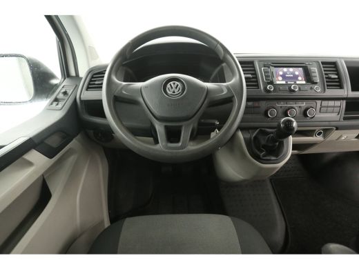 Volkswagen Transporter 2.0 TDI L2H1 | 140PK | Airco | Cruise | Navigatie | Imperiaal | Trekhaak ActivLease financial lease