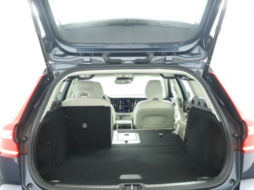 Volvo  V60 2.0 T6 Recharge AWD R-Design ActivLease financial lease