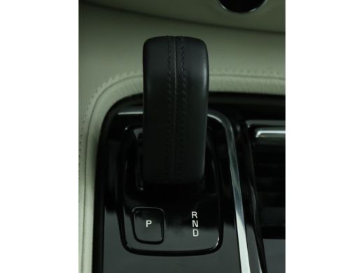 Volvo  V60 2.0 T6 Recharge AWD R-Design ActivLease financial lease