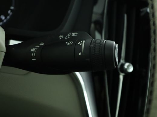 Volvo  V60 2.0 T6 Recharge AWD R-Design ActivLease financial lease