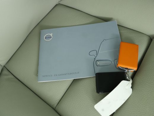 Volvo  V60 2.0 T6 Recharge AWD R-Design ActivLease financial lease