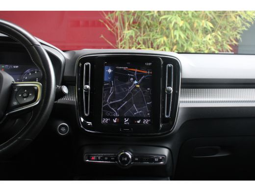 Volvo  XC40 2.0 B4 AWD R-Design | Trekhaak | 360 Camera | Harman/Kardon | Adaptive Cruise | Keyless ActivLease financial lease