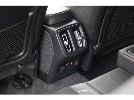 Volvo  XC40 2.0 B4 AWD R-Design | Trekhaak | 360 Camera | Harman/Kardon | Adaptive Cruise | Keyless ActivLease financial lease