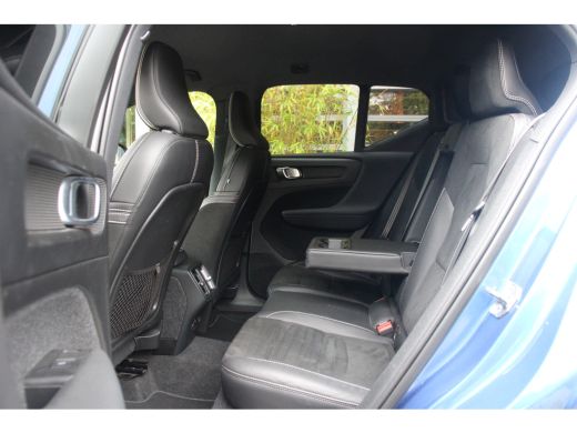 Volvo  XC40 2.0 B4 AWD R-Design | Trekhaak | 360 Camera | Harman/Kardon | Adaptive Cruise | Keyless ActivLease financial lease