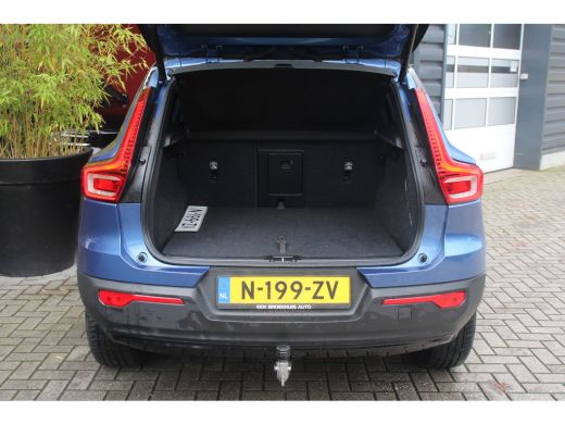 Volvo  XC40 2.0 B4 AWD R-Design | Trekhaak | 360 Camera | Harman/Kardon | Adaptive Cruise | Keyless ActivLease financial lease