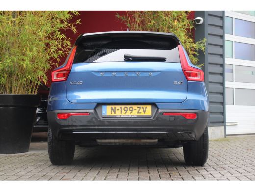 Volvo  XC40 2.0 B4 AWD R-Design | Trekhaak | 360 Camera | Harman/Kardon | Adaptive Cruise | Keyless ActivLease financial lease