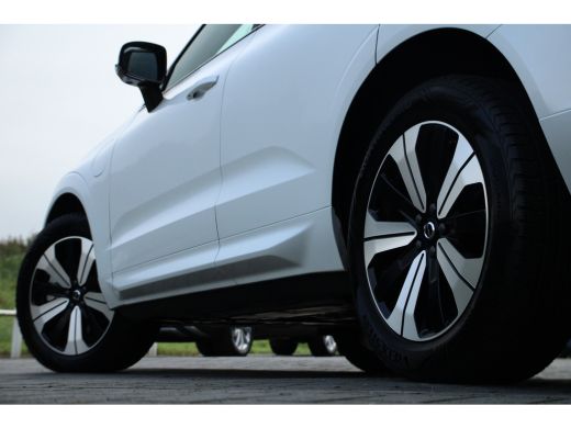 Volvo  XC60 2.0 T6 Plug-in hybrid AWD Plus Dark | Long Range | 360° Camera | Panoramadak | Leder | Elek stoel... ActivLease financial lease