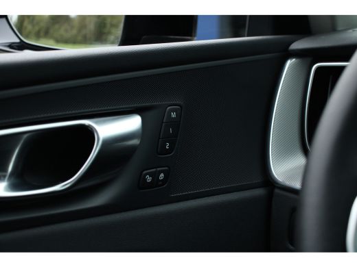 Volvo  XC60 2.0 T6 Plug-in hybrid AWD Plus Dark | Long Range | 360° Camera | Panoramadak | Leder | Elek stoel... ActivLease financial lease