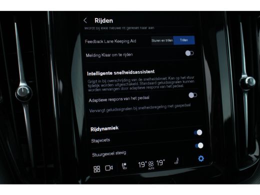 Volvo  XC60 2.0 T6 Plug-in hybrid AWD Plus Dark | Long Range | 360° Camera | Panoramadak | Leder | Elek stoel... ActivLease financial lease
