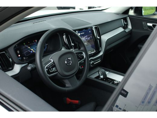 Volvo  XC60 2.0 T6 Plug-in hybrid AWD Plus Dark | Long Range | 360° Camera | Panoramadak | Leder | Elek stoel... ActivLease financial lease