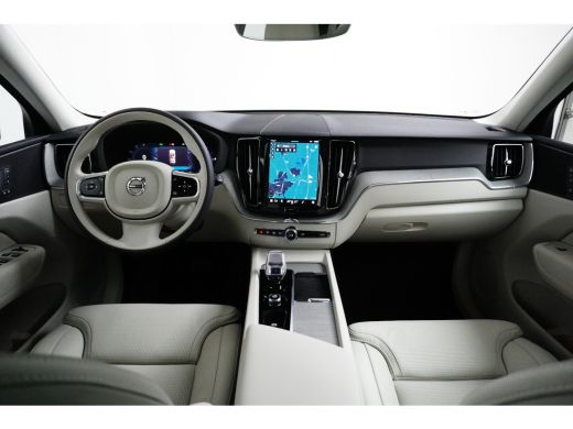 Volvo  XC60 2.0 T6 Plug-in hybrid AWD Plus Dark | Luchtvering | Stoelventilatie | Trekhaak | 360 Camera | ActivLease financial lease
