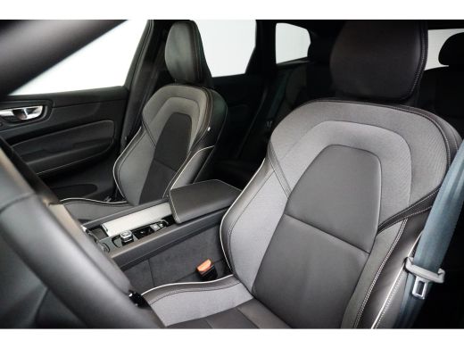 Volvo  XC60 T6 Plug-in hybrid AWD Plus Dark | Achterbank verwarmd | Alarmsysteem | Apple Carplay/Android Auto... ActivLease financial lease