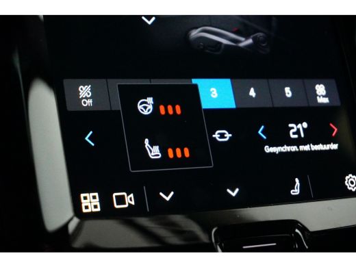 Volvo  XC60 T6 Plug-in hybrid AWD Plus Dark | Achterbank verwarmd | Alarmsysteem | Apple Carplay/Android Auto... ActivLease financial lease