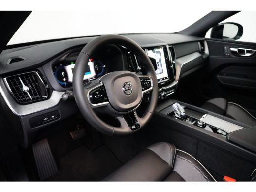 Volvo  XC60 T6 Plug-in hybrid AWD Plus Dark | Achterbank verwarmd | Alarmsysteem | Apple Carplay/Android Auto... ActivLease financial lease