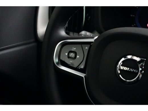 Volvo  XC60 T6 Plug-in hybrid AWD Plus Dark | Achterbank verwarmd | Alarmsysteem | Apple Carplay/Android Auto... ActivLease financial lease