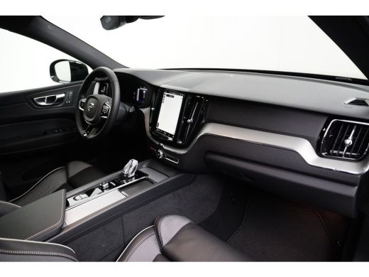 Volvo  XC60 T6 Plug-in hybrid AWD Plus Dark | Achterbank verwarmd | Alarmsysteem | Apple Carplay/Android Auto... ActivLease financial lease