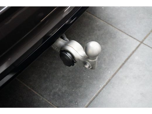 Volvo  XC60 T6 Plug-in hybrid AWD Plus Dark | Achterbank verwarmd | Alarmsysteem | Apple Carplay/Android Auto... ActivLease financial lease