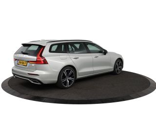 Volvo  V60 2.0 T6 Recharge AWD R-Design