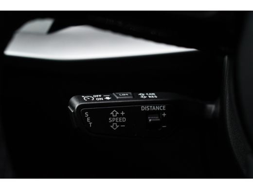 Audi A3 Sportback 40 TFSI e S-Line Pano ACC S-zetels 18inch ActivLease financial lease