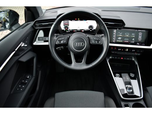 Audi A3 Sportback 40 TFSI e S-Line Pano ACC S-zetels 18inch ActivLease financial lease