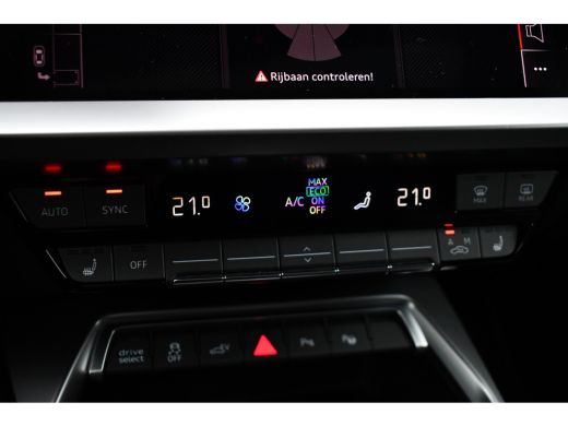 Audi A3 Sportback 40 TFSI e S-Line Pano ACC S-zetels 18inch ActivLease financial lease