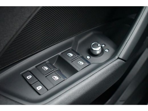 Audi A3 Sportback 40 TFSI e S-Line Pano ACC S-zetels 18inch ActivLease financial lease