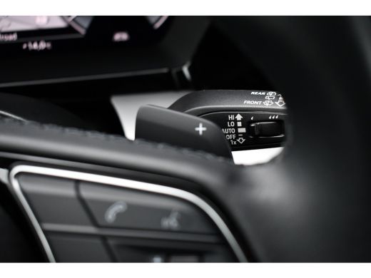 Audi A3 Sportback 40 TFSI e S-Line Pano ACC S-zetels 18inch ActivLease financial lease