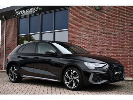 Audi A3 Sportback 40 TFSI e S-Line Pano ACC S-zetels 18inch ActivLease financial lease
