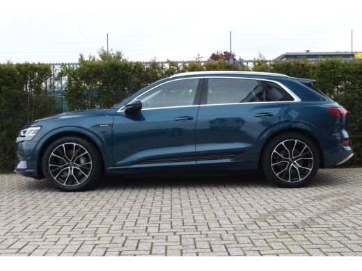Audi e-tron 50 quattro Launch edition plus 71 kWh | Schuifdak | Adaptieve Cruise | Stoelverwarming | Luchtver... ActivLease financial lease