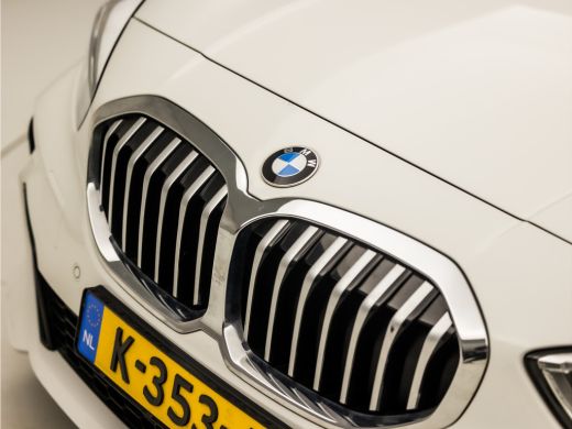 BMW 1 Serie 118i M Sport High Executive Automaat (APPLE CARPLAY, M PAKKET, GROOT NAVI, LEDER, STOELVERWARMING... ActivLease financial lease