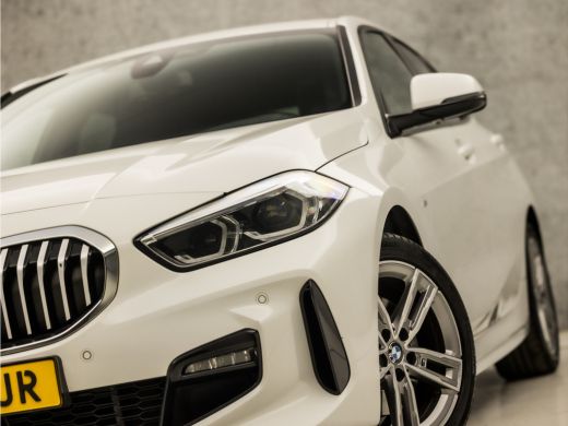 BMW 1 Serie 118i M Sport High Executive Automaat (APPLE CARPLAY, M PAKKET, GROOT NAVI, LEDER, STOELVERWARMING... ActivLease financial lease