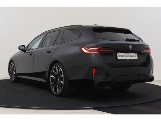 BMW 5 Serie Touring 530e M Sport Automaat / Panoramadak / Trekhaak / Stoelventilatie / Bowers & Wilkins / Com... ActivLease financial lease